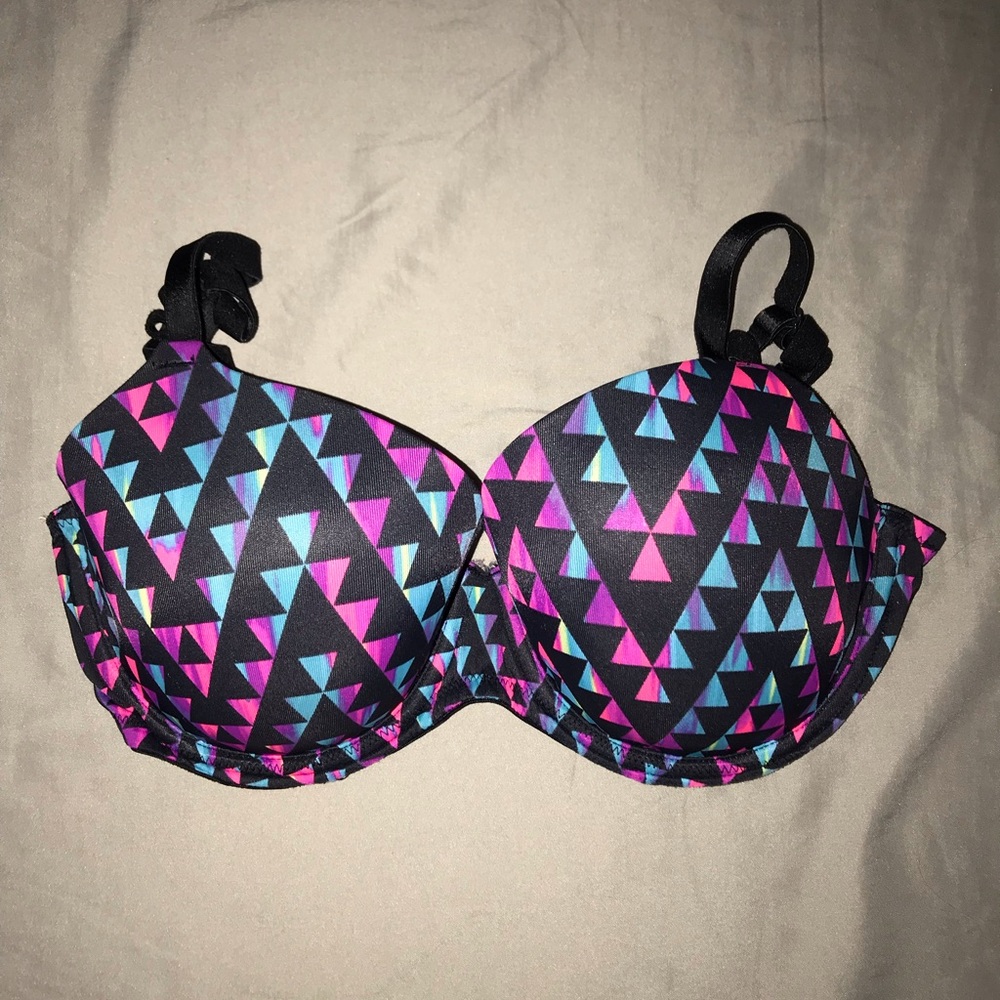 VICTORIAS SECRET/PINK BRA